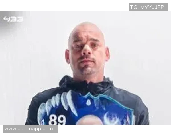 斯内德参加减肥真人秀自曝烦恼直言看到自己身材不满意感到很不爽