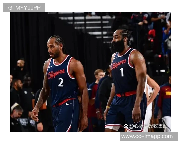 哈登谈阿伦与祖巴茨风格差异强调适应新队友的比赛节奏