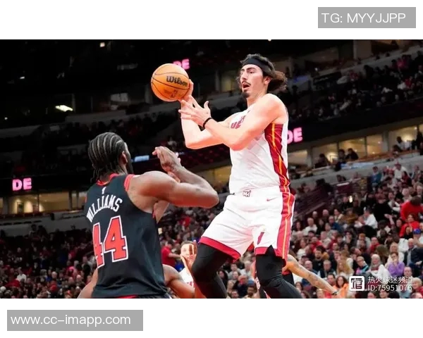 哈克斯强调下半场开局需全力进攻保持领先优势 哈克斯强调下半场开局需全力进攻保持领先优势